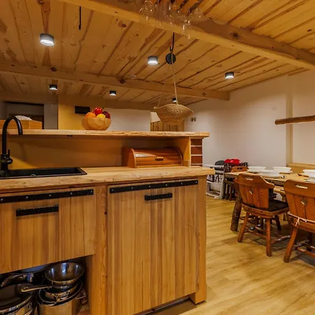 Paprsek - V Medvedi Rokli - Baerengraben Chalet